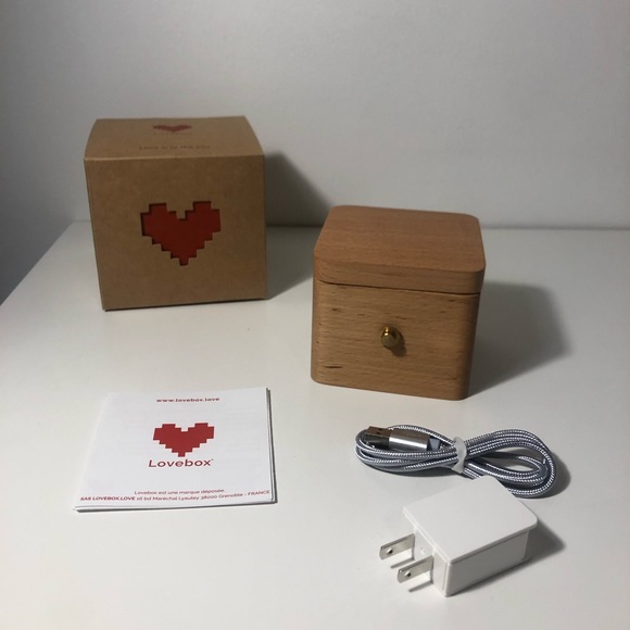 Lovebox Pixel Black & White Long Distance Love Note Messaging Device - Picture 11 of 12